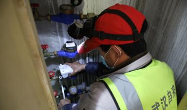 為獨居老人安裝智能水表，卓正免費提供方案